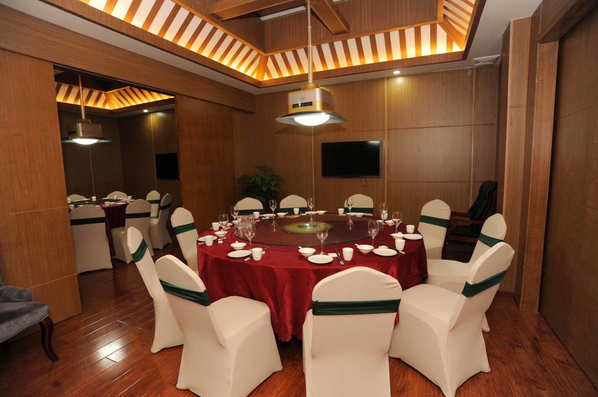Chengdu Panda Prince Culture Hotel Eksteriør billede