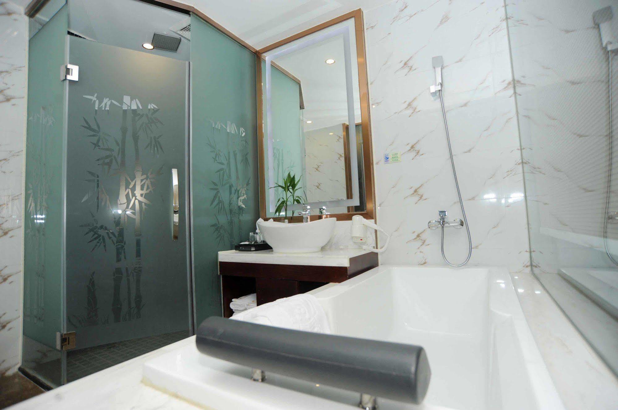 Chengdu Panda Prince Culture Hotel Eksteriør billede