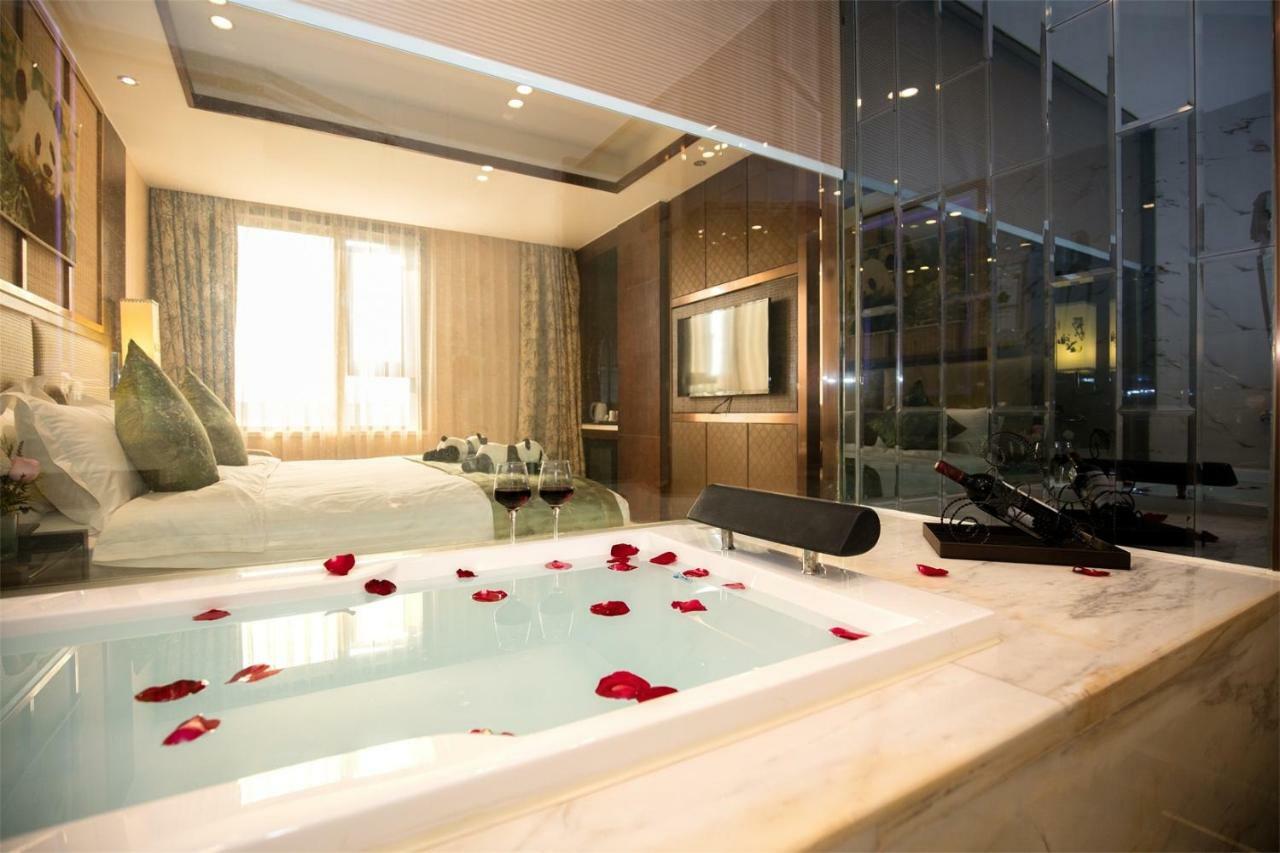 Chengdu Panda Prince Culture Hotel Eksteriør billede